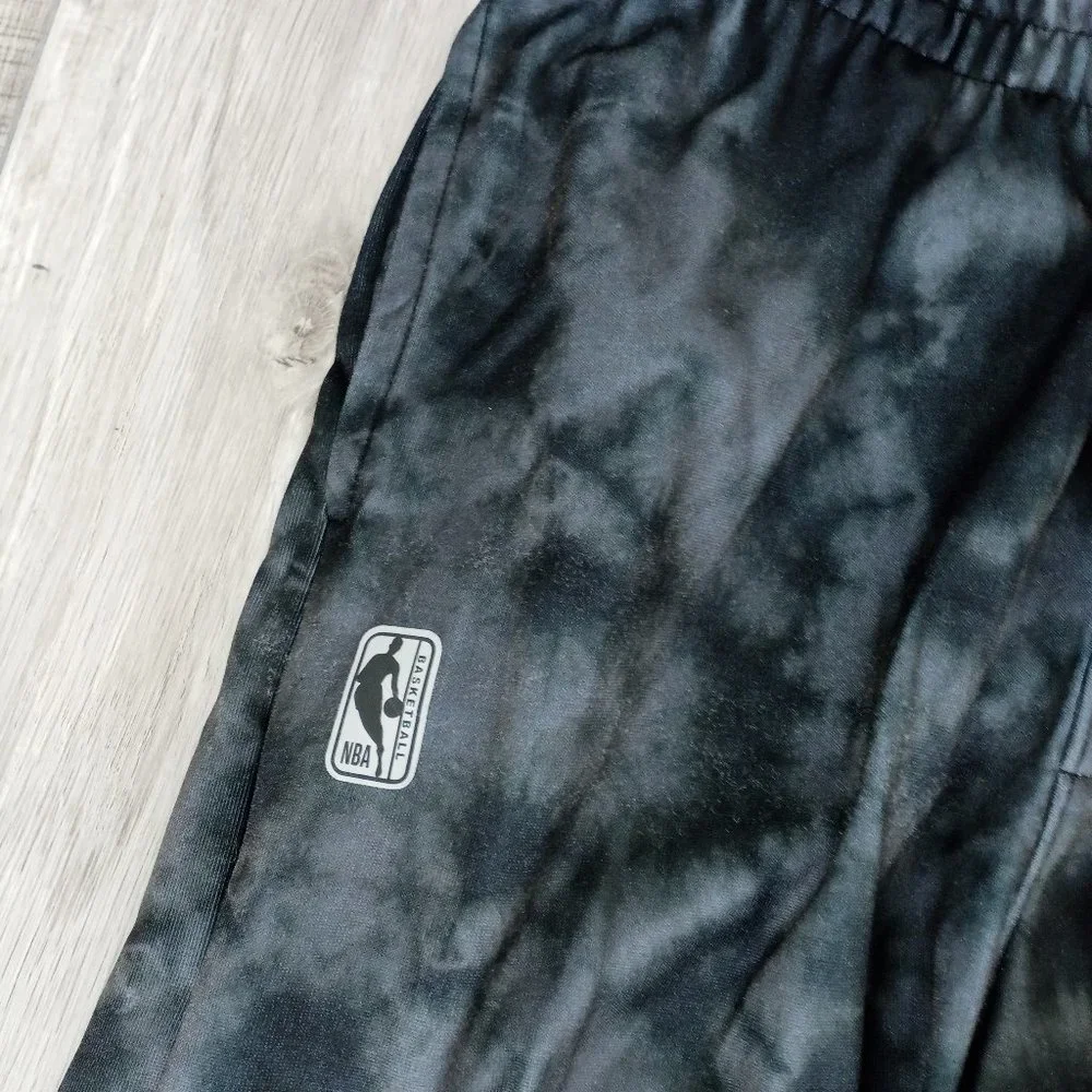 NBA Men's Joggers Sweatpants Trainers Men's small Smoke Gray NEW WITH TAGS
